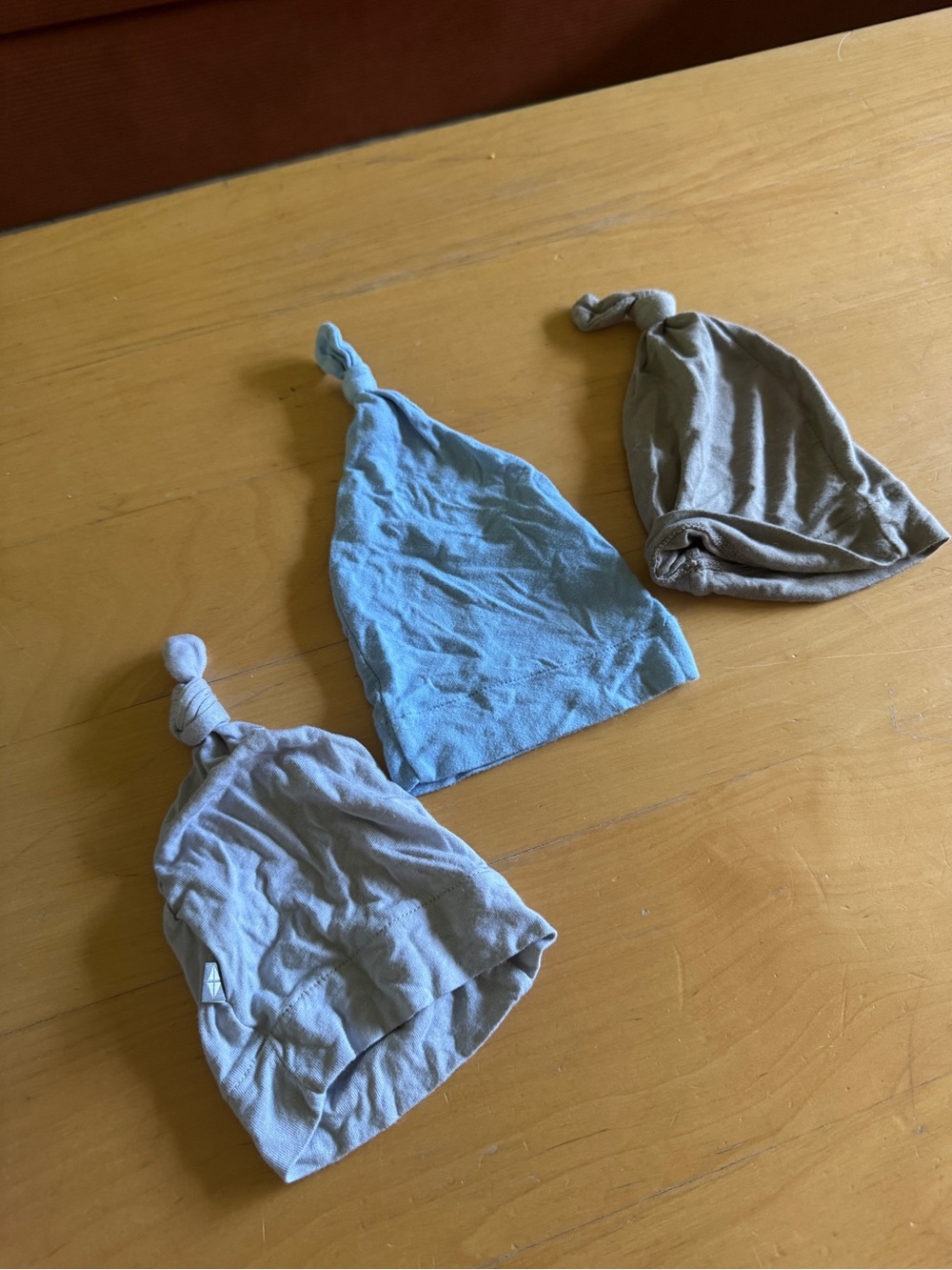 Kyte BABY Newborn Knot Hats in Blue and Gray